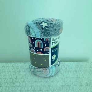 Oversized throw